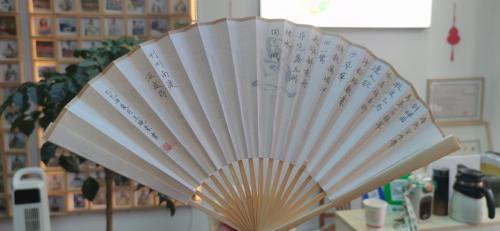 九月童画书画折扇1