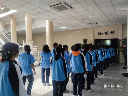 参观西大博物馆