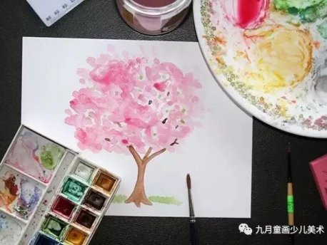 美术课也许是唯一一个永远都没有枯燥的重复、永远都不会出现固定法则的学科。