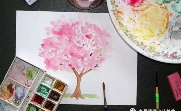 美术课也许是唯一一个永远都没有枯燥的重复、永远都不会出现固定法则的学科。